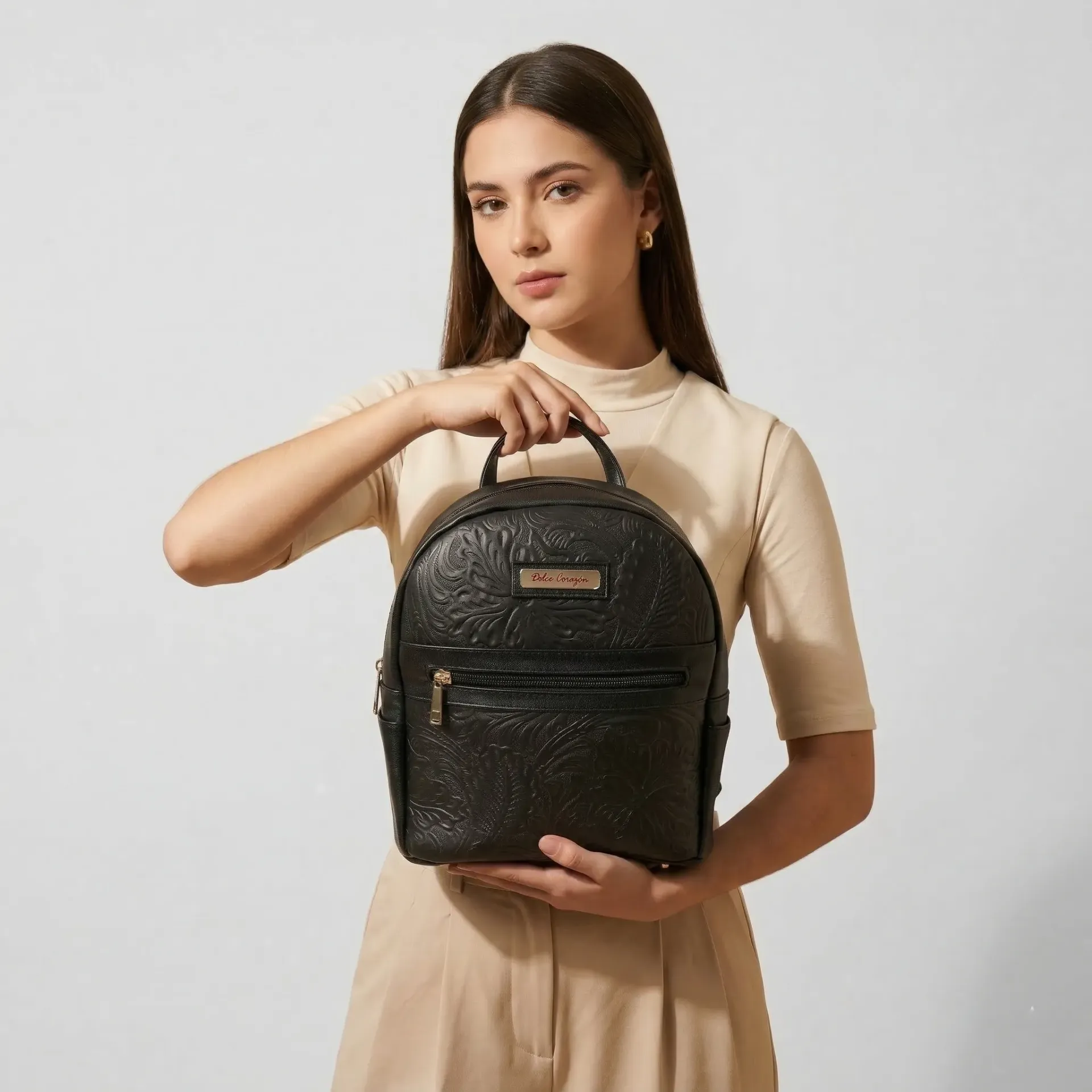 [M02BEPIFLNEG] BETSY PIEL (BETSY PIEL FLORES NEGRO)