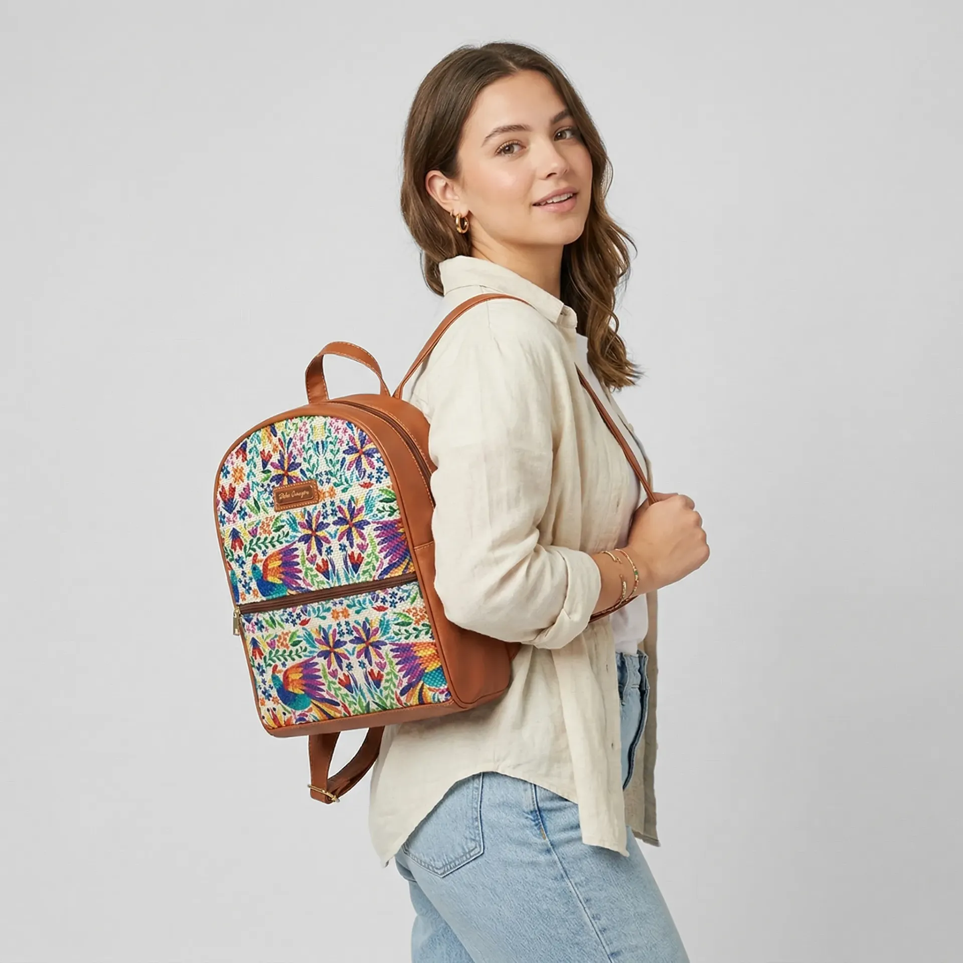 [M02MEYUEABN] MOCHILA MEDIANA TEXTIL  (AVES BLANCO SHEDRON)